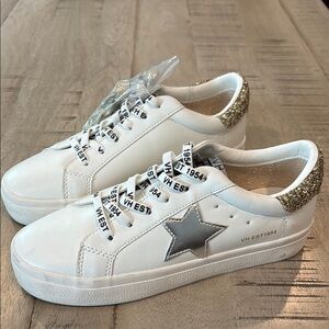 White and Silver & Gold Women's Vintage Havanna Sneakers